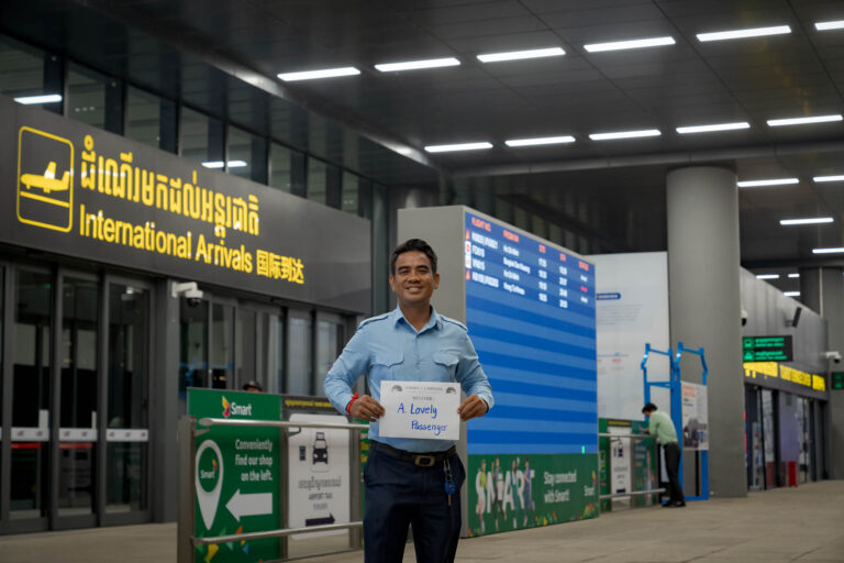 Connect Cambodia – Siem Reap Airport Transfers driver providing professional and reliable private car service at SAI Airport arrivals.
