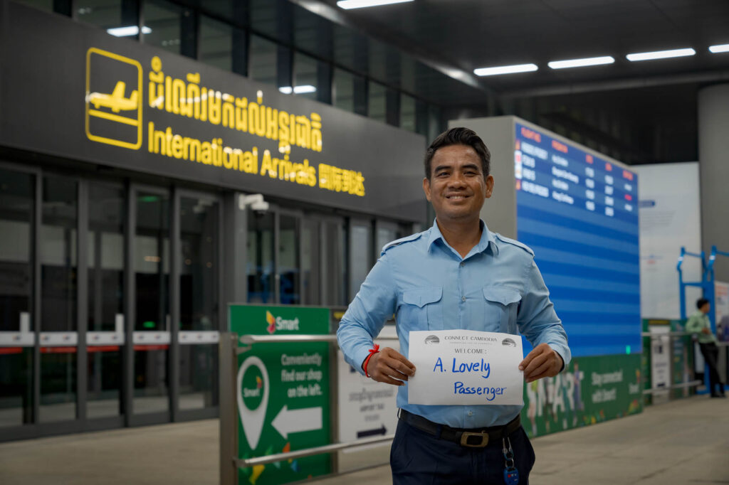 Connect Cambodia – Siem Reap Airport Transfers driver providing professional and reliable private car service at SAI Airport arrivals.